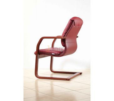 Офисный стул Мара/В Кожа стандартная/база дерево